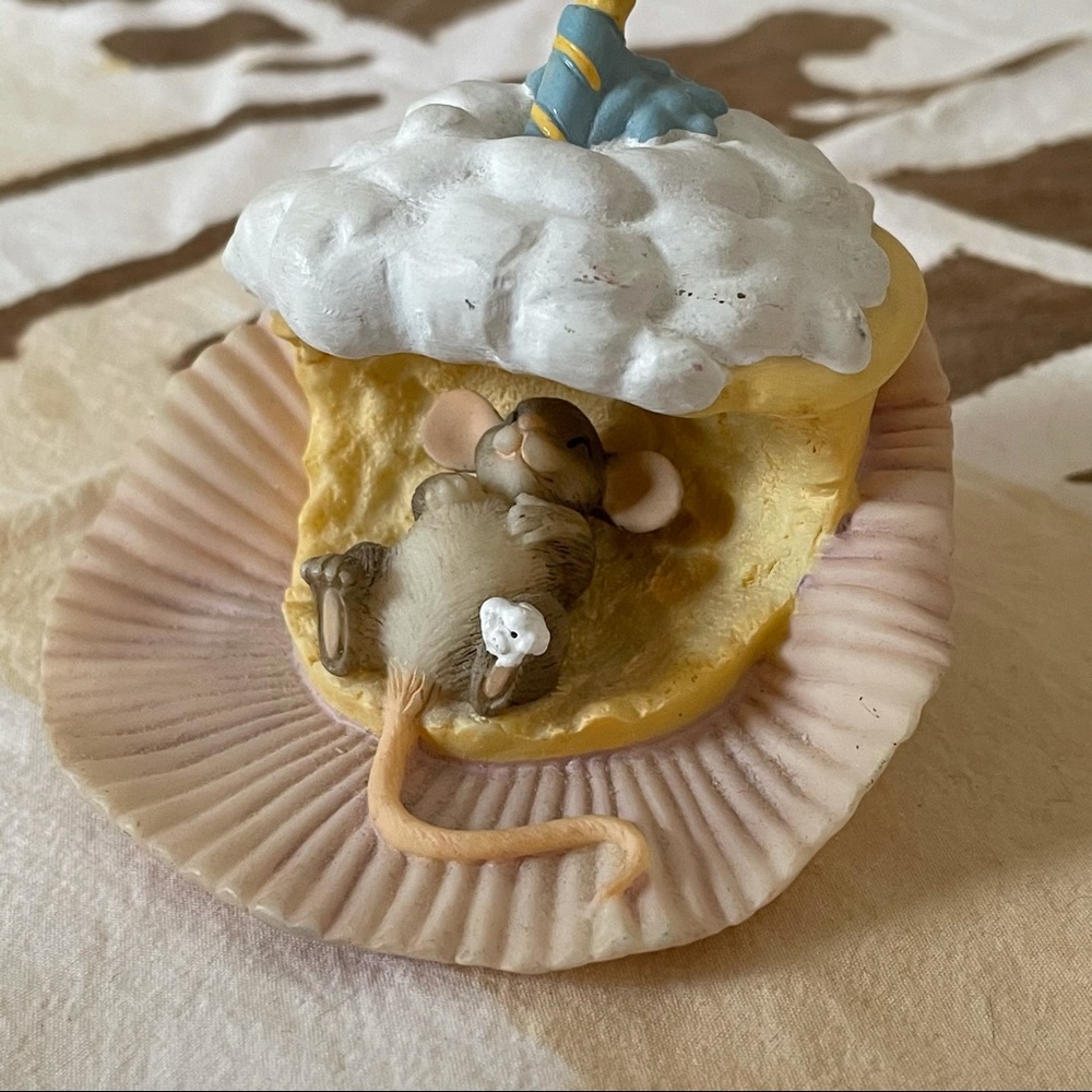 Charming Tails "Happy Birthday" Collectible